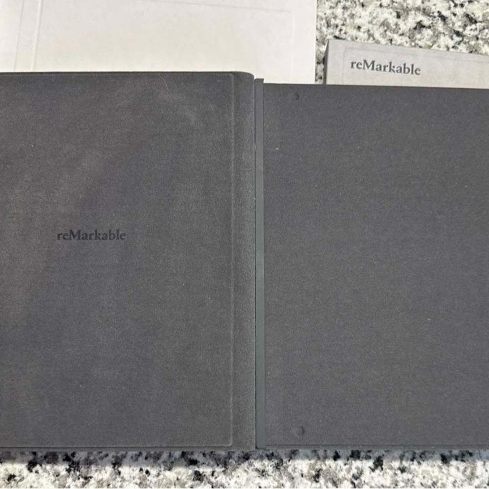reMarkable 2 Bundle – NIB Marker Plus, Polymer Folio, 8 Nibs, Boxes – Excellent! - Picture 5 of 10